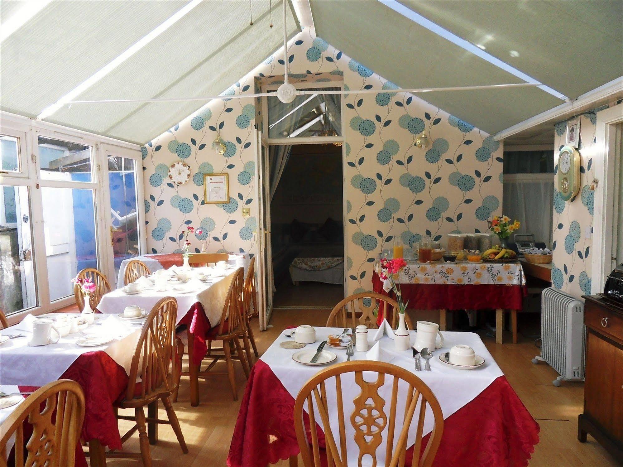 Cherry Blossom Guest House Whitby Exteriör bild